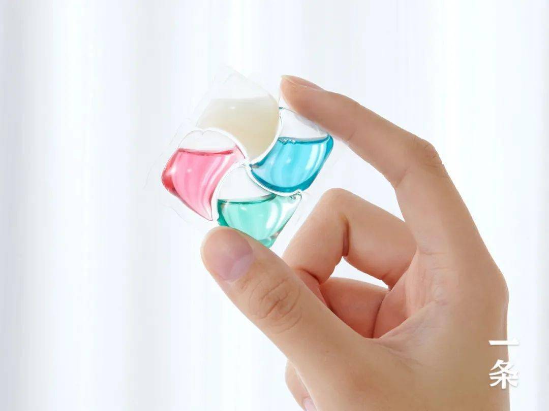 一颗即可洁净衣物、除菌除螨、柔顺留香AG真人试玩平台8倍浓缩4色洗衣凝珠(图5)
